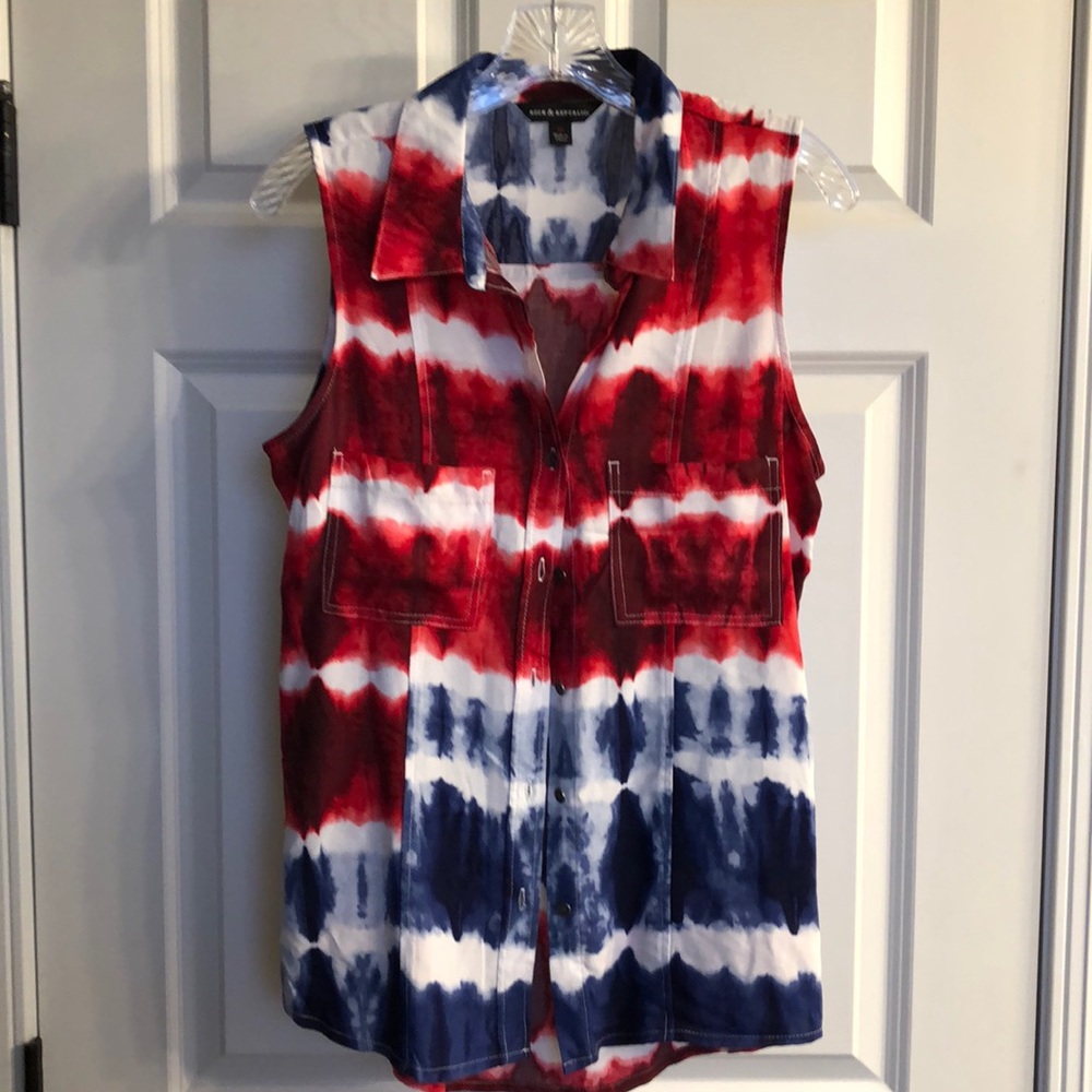 Button up sleeveless shirt